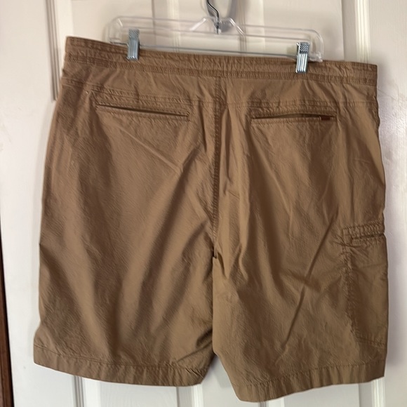 Men’s Chaps Shorts - Picture 3 of 4